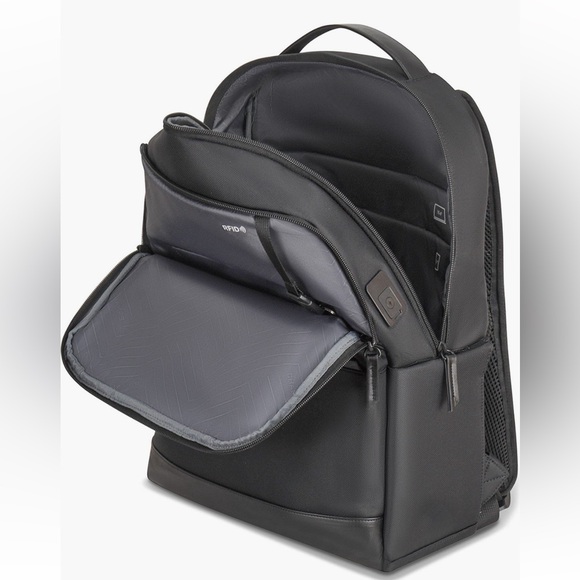 Nwt champs daily waterproof black backpack - Picture 5 of 11